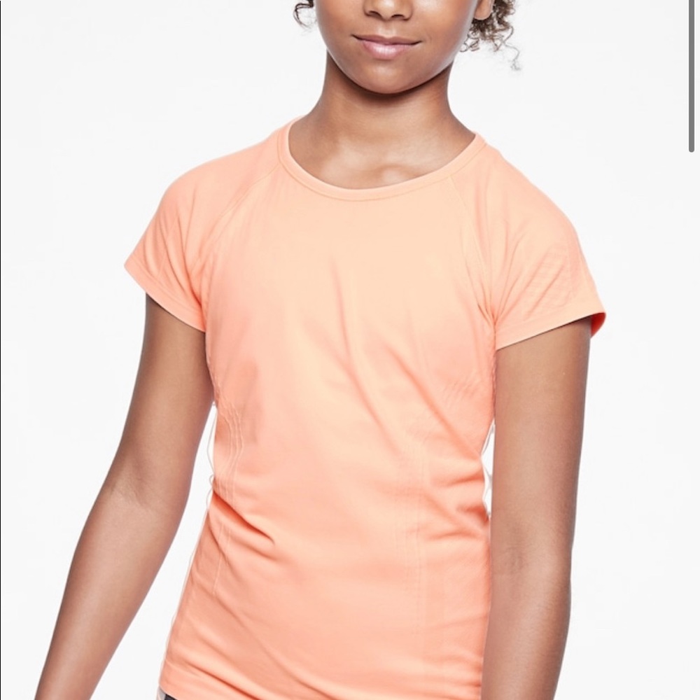 Athletes girl shirt sleeves top